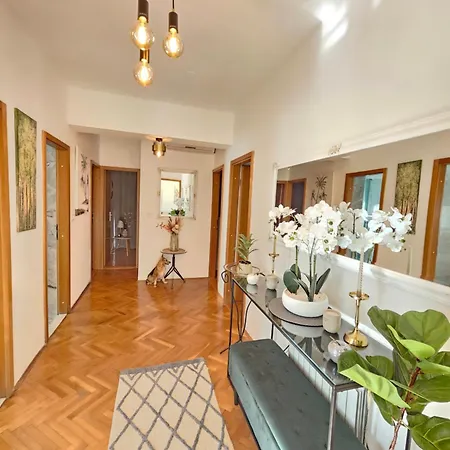 Miro Apartment *